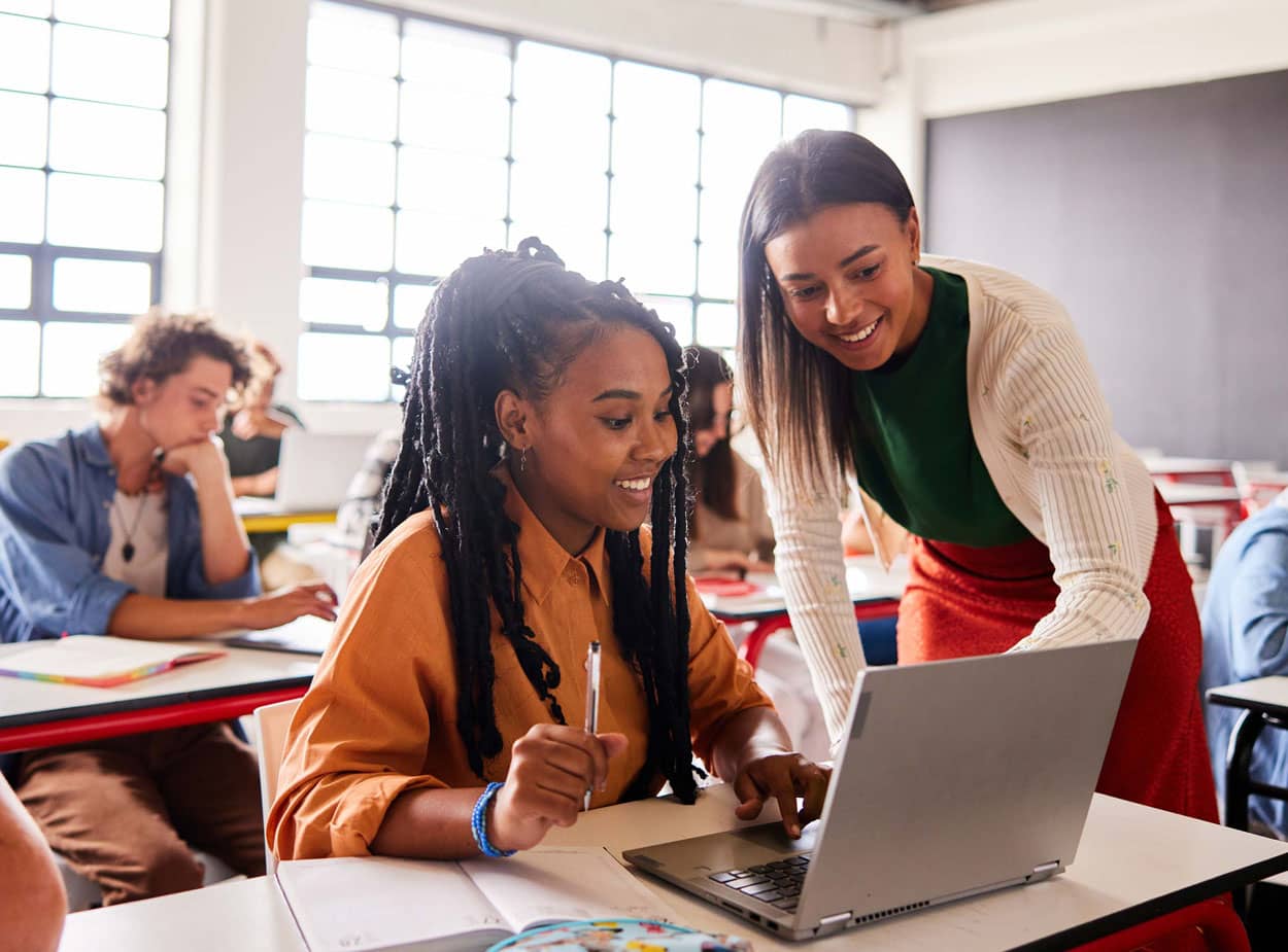 Découvre ta force cachée! Millénium Québecéor - Sensibilisation, formation et soutien à l'entrepreneuriat.